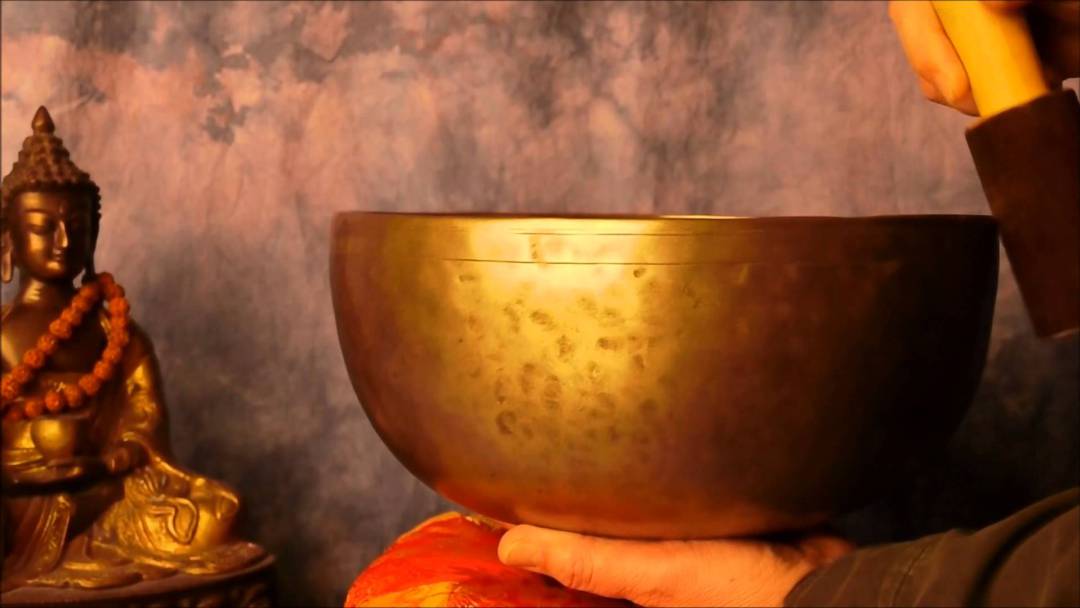 Las dinámicas de meditación consciente las realizamos a partir del trabajo con el sonido, a través de los Cuencos Tibetanos, el canto armónico y otros instrumentos ancestrales. Meditaciones con música y sonido, realizadas desde la quietud del cuerpo físico o mediante el movimiento, el baile y las danzas tribales. Las dinámicas de meditación consciente las realizamos a partir del trabajo con el sonido, a través de los Cuencos Tibetanos, el canto armónico y otros instrumentos ancestrales. Meditaciones con música y sonido, realizadas desde la quietud del cuerpo físico o mediante el movimiento, el baile y las danzas tribales.